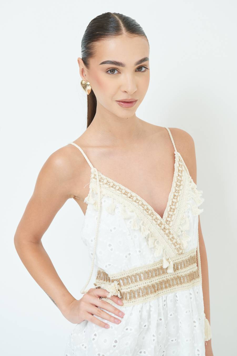 ﻿Kikisix ABITO LUNGO CON S.GALLO E NAPPE BIANCO Acquista Ora