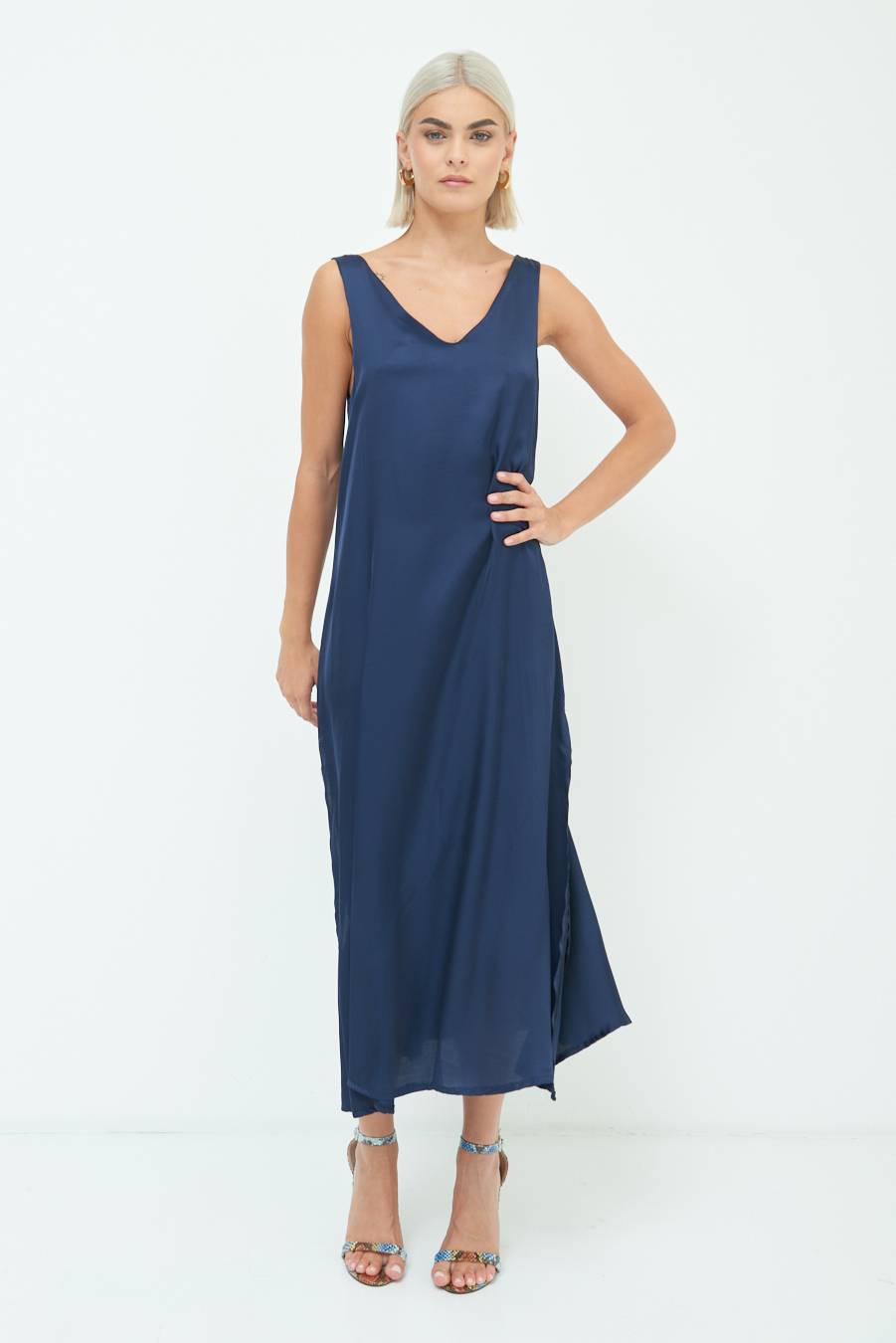 Kikisix ABITO LUNGO SMANICATO CON SPACCHI BLU Shopping Online