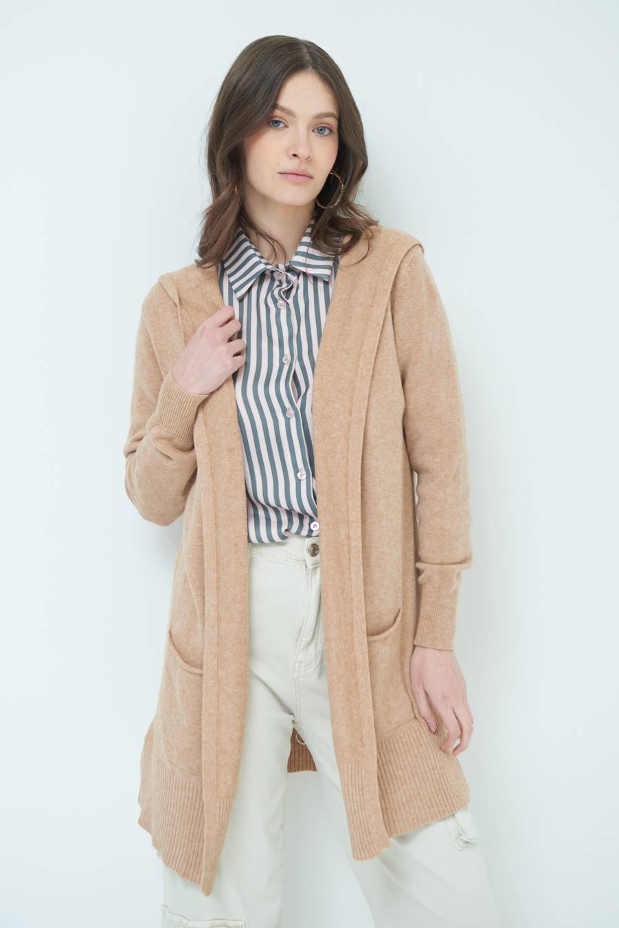 Kikisix CARDIGAN CON DUE TASCHE CAMMELLO Moda
