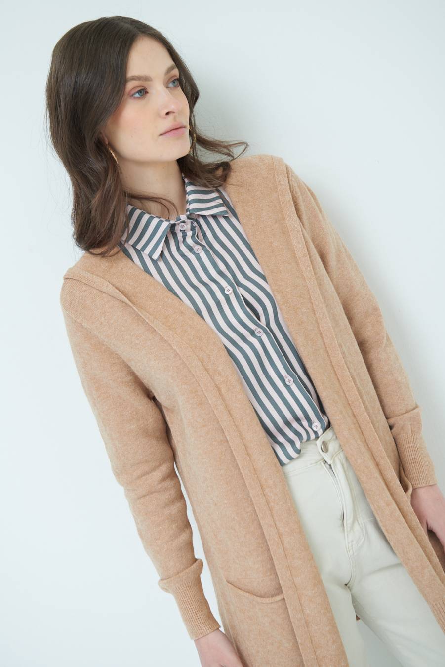 Kikisix CARDIGAN CON DUE TASCHE CAMMELLO Moda