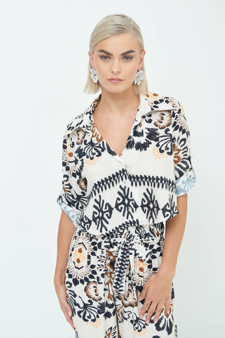 Kikisix CAMICIA CROP BALZA BURRO Negozio online di fabbrica