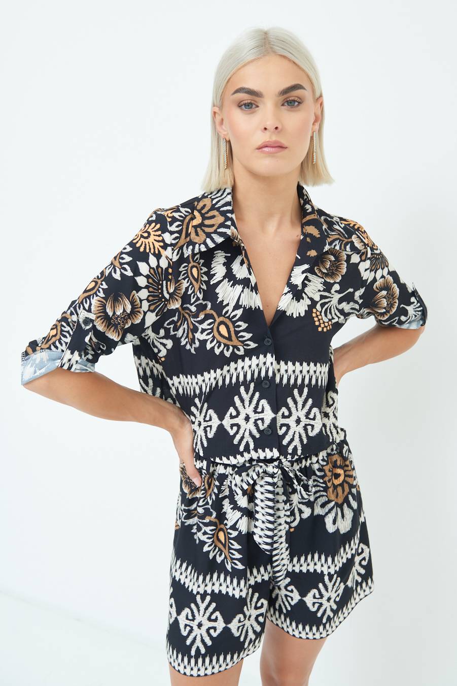 Kikisix CAMICIA CROP BALZA NERO Prezzo di fabbrica