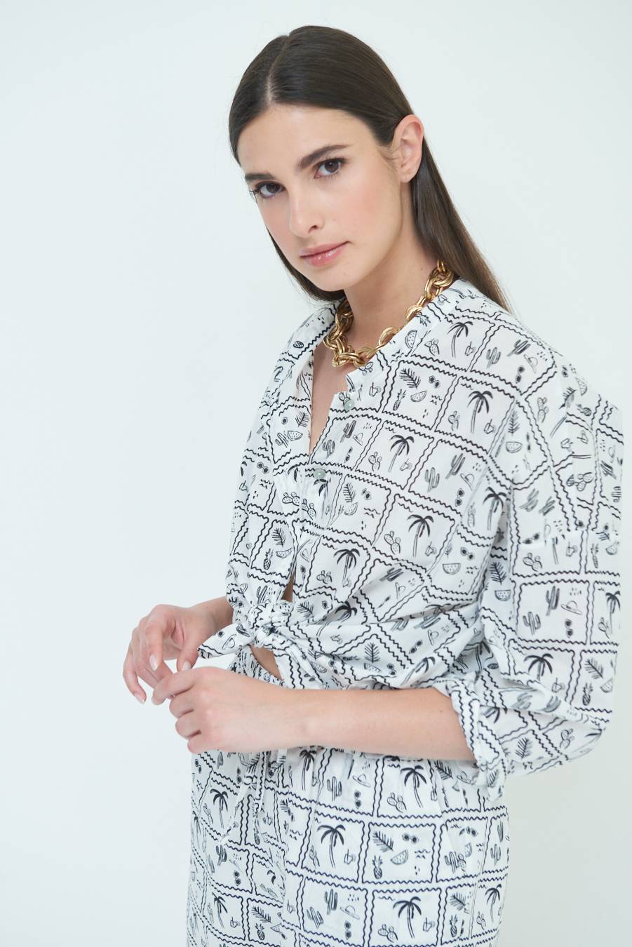 Kikisix CAMICIA CON NODO STAMPAPALME BIANCO Offerta esclusiva