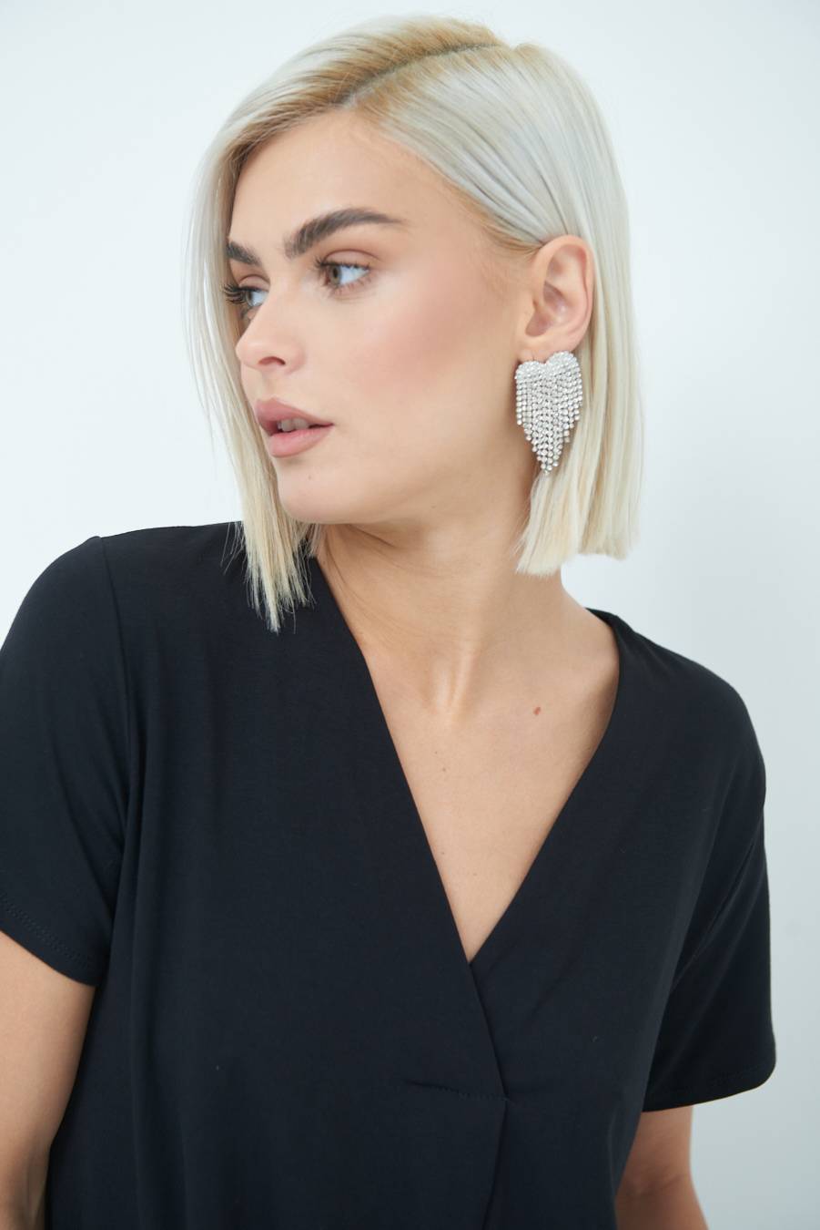 Kikisix MAGLIA VISCOSA MANICA CORTA NERO Liquidazione