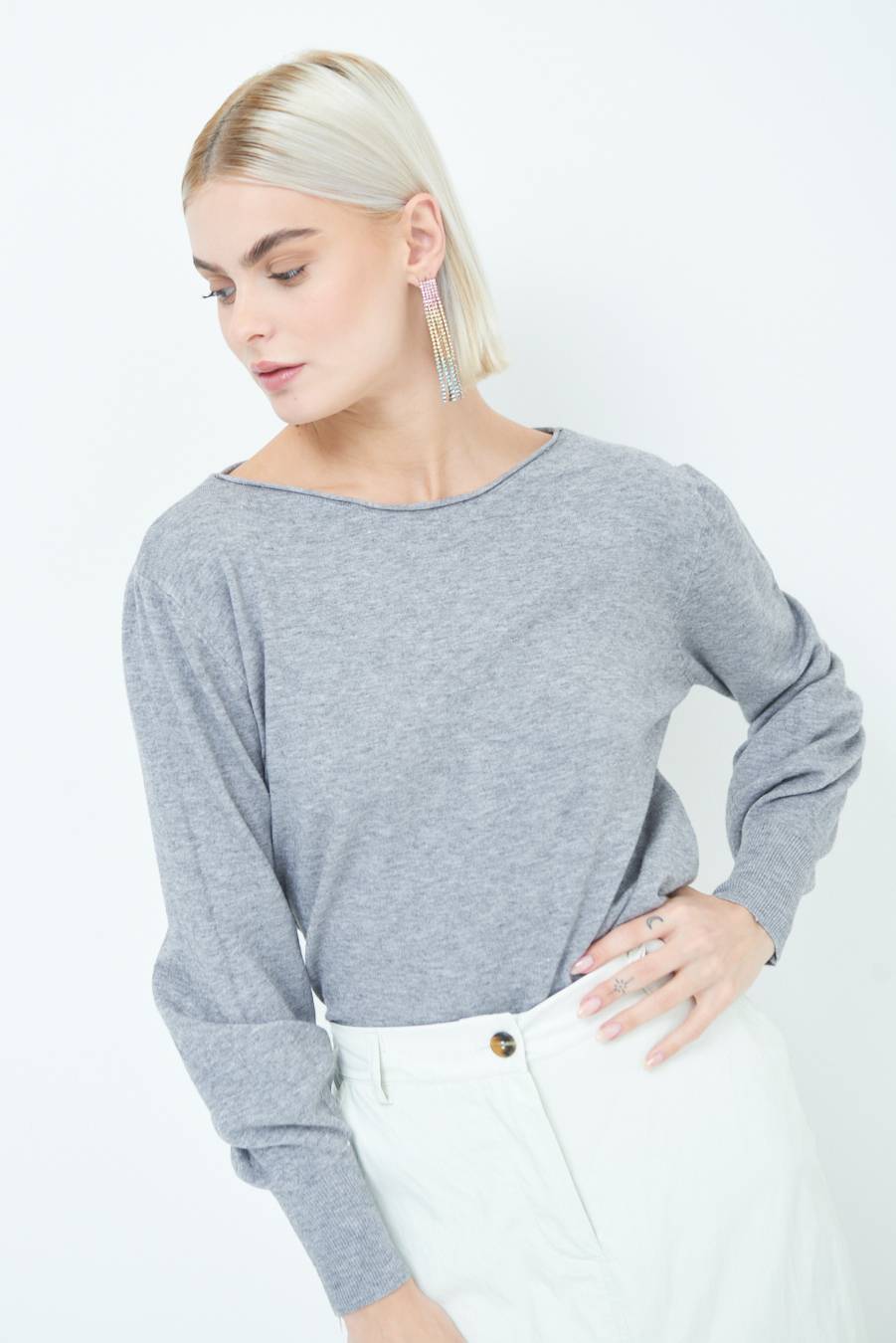 Kikisix MAGLIA REGOLARE SCOLLO BARCA GRIGIO Prezzo basso