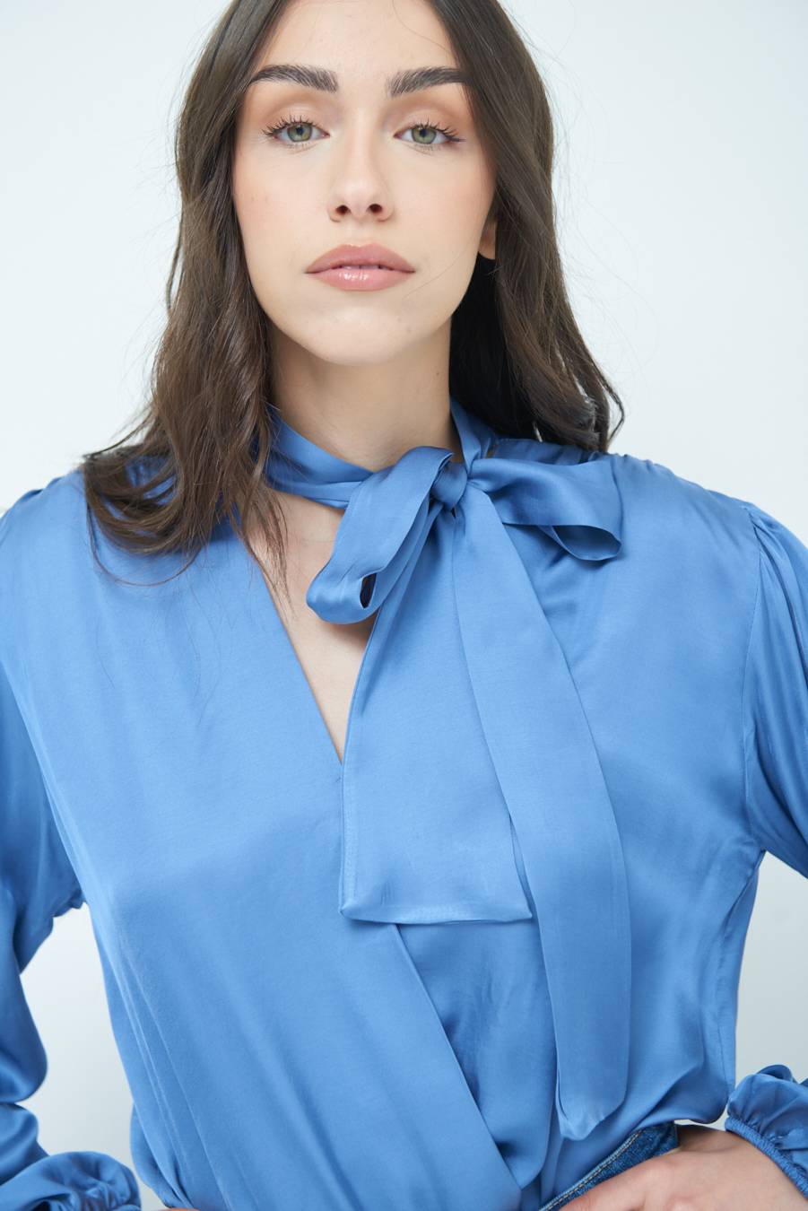 Kikisix CASACCA INCROCIO RASO VISCOSA POLVERE Fino al 50% di sconto