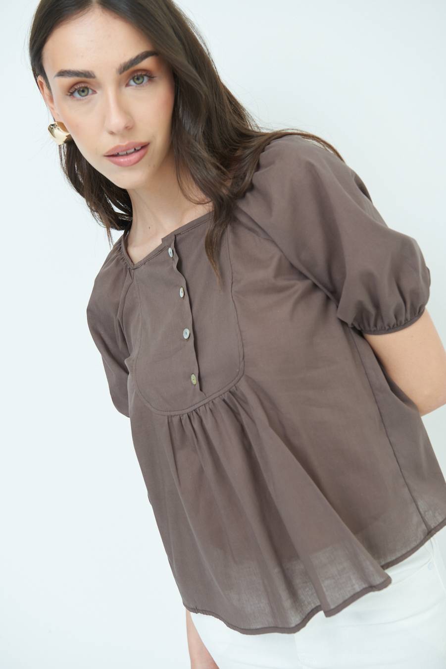 Kikisix CAMICIA CON BOTTONCINI DAV. COTONE COFFEE In vendita