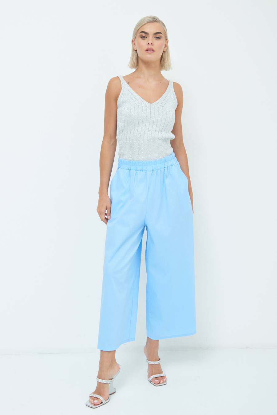 Kikisix PANTALONE CROP ELASTICO UNITO CELESTE Grandi sconti