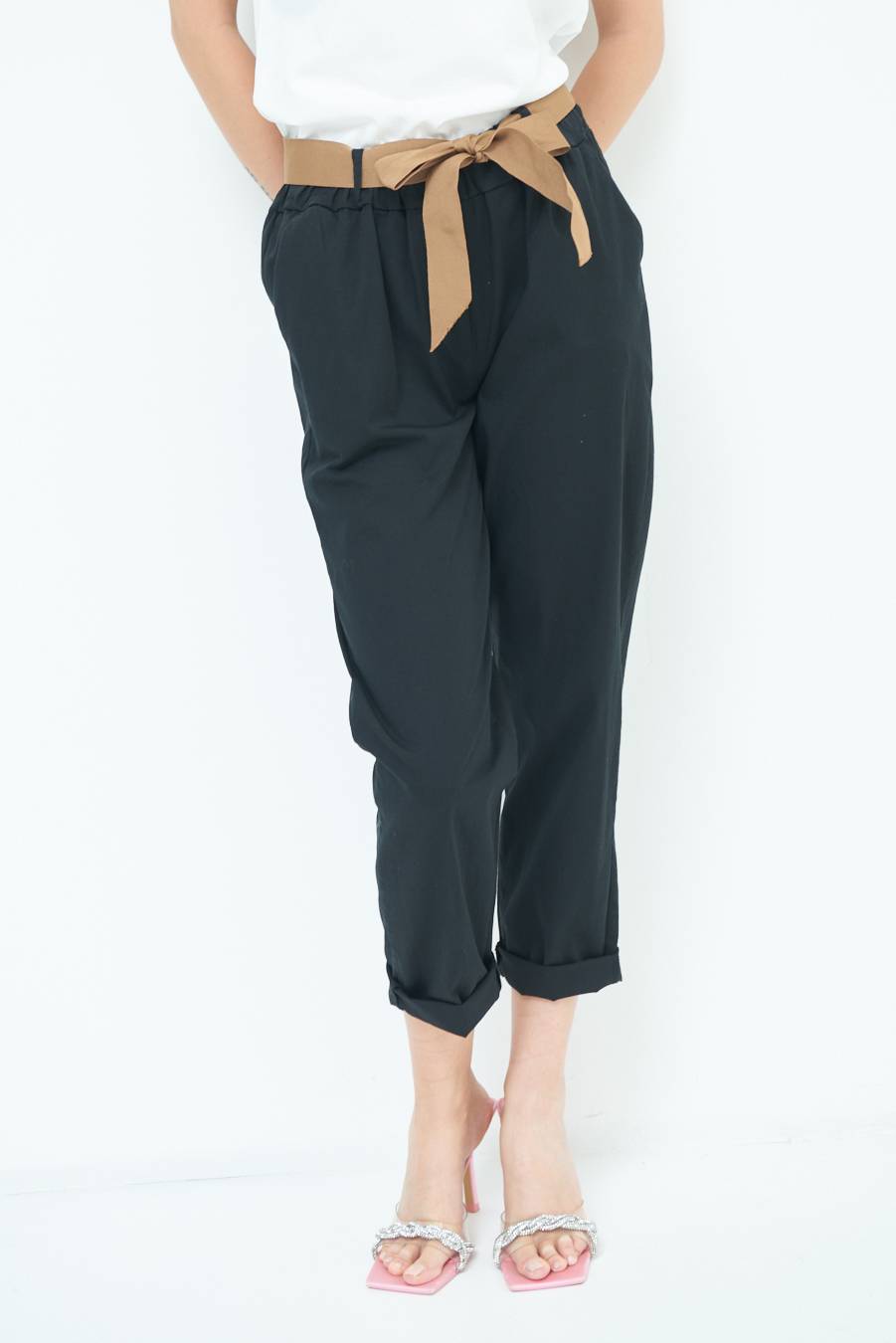 Kikisix PANTALONE DRITTO CON RISVOLTO NERO Enormi risparmi