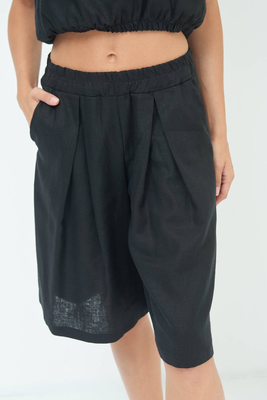 Kikisix BERMUDA CON PINCE NERO Latest stili