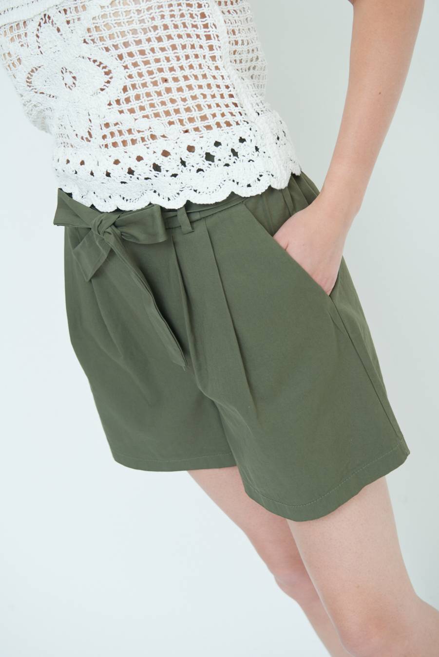 Kikisix SHORT CON CINTURA FASCIA VERDE MILITARE Super sconto