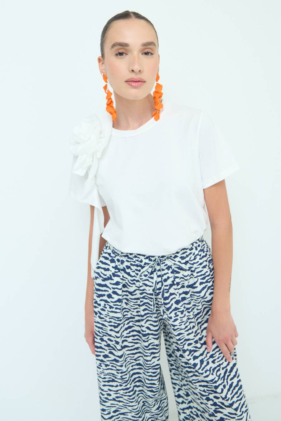 Kikisix T-SHIRT FIORE POPELINE BIANCO Acquista Ora