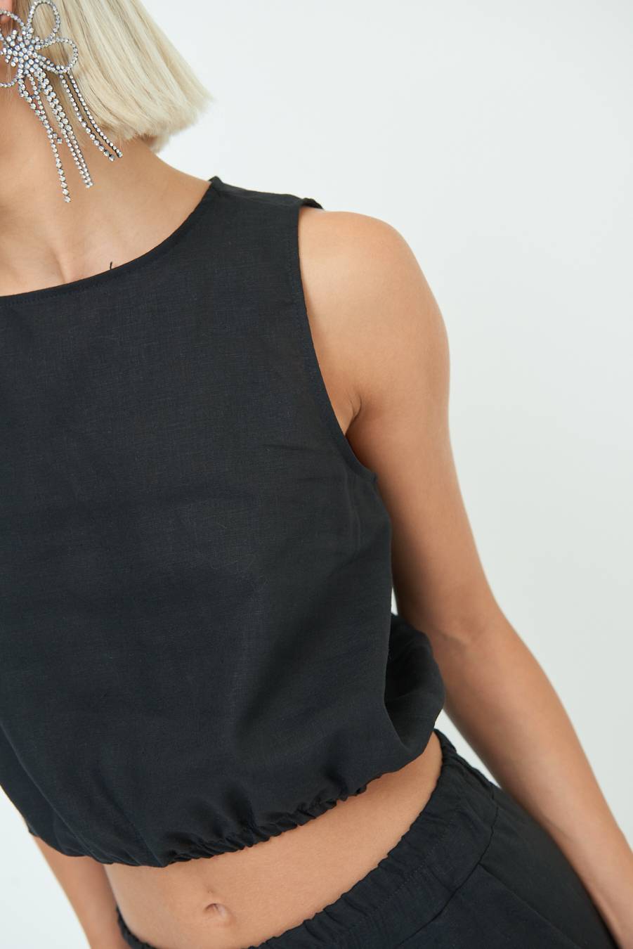 Kikisix TOP CORTO CON ELASTICO NERO Economico