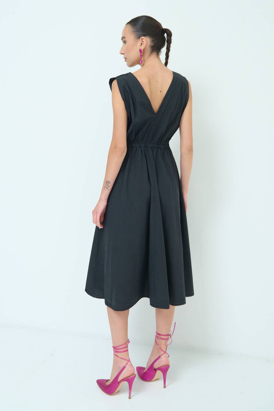 Kikisix ABITO MIDI CON ELASTICO NERO Offerta Anniversario