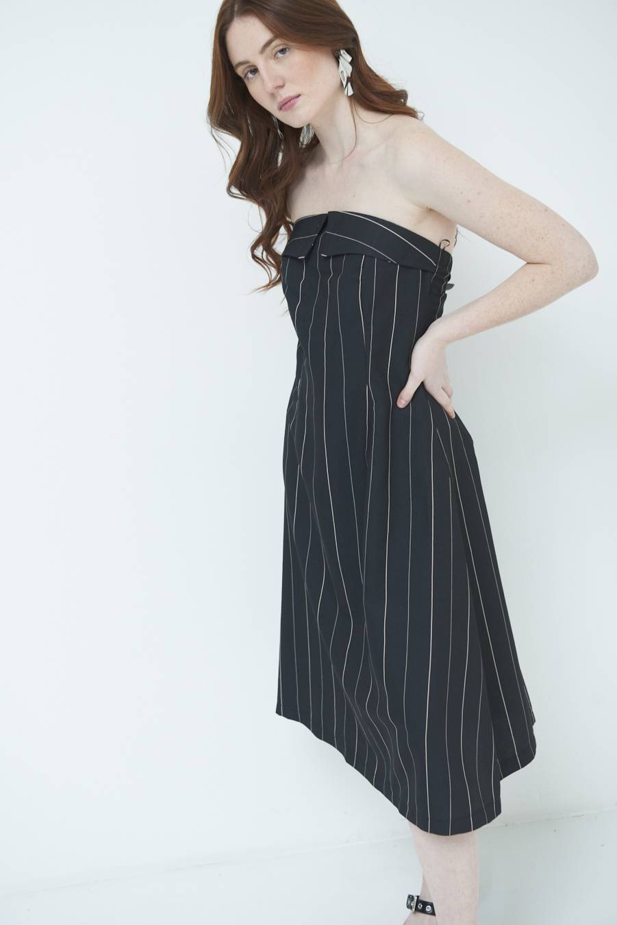 Kikisix ABITO CON RISVOLTO SENO NERO Fino al 50% di sconto
