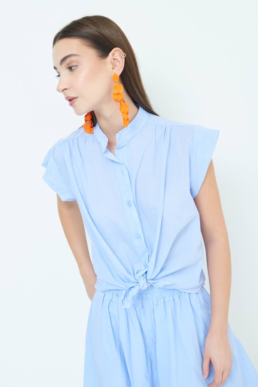 Kikisix CAMICIA SMANICATA CON NODO AZZURRO Qualità
