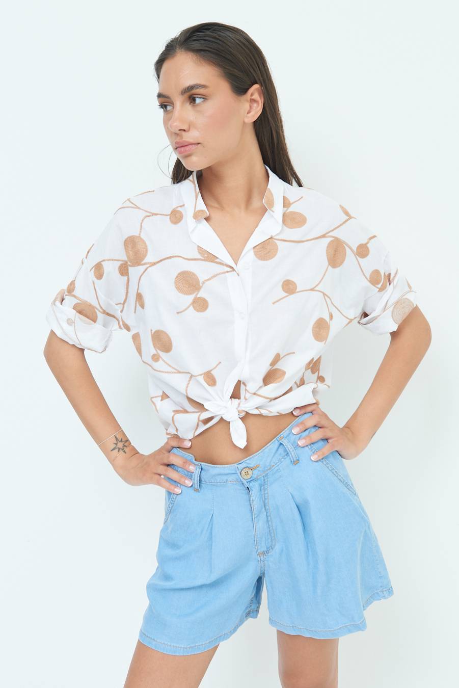 Kikisix CAMICIA NODO RICAMO CERCHIO BIANCO Qualità Garantita