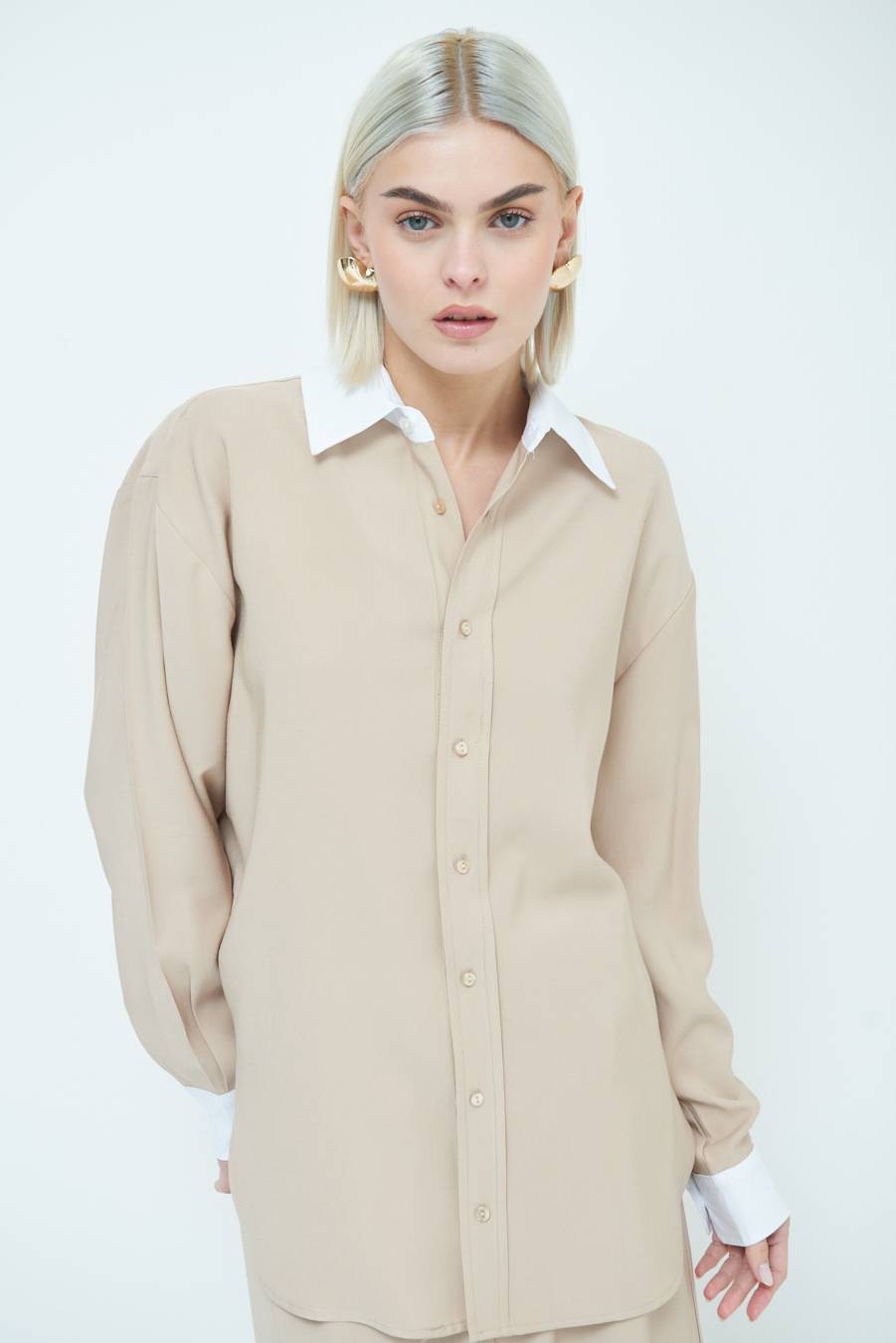 Kikisix CAMICIA COLLETTO B.CO BEIGE Offerte