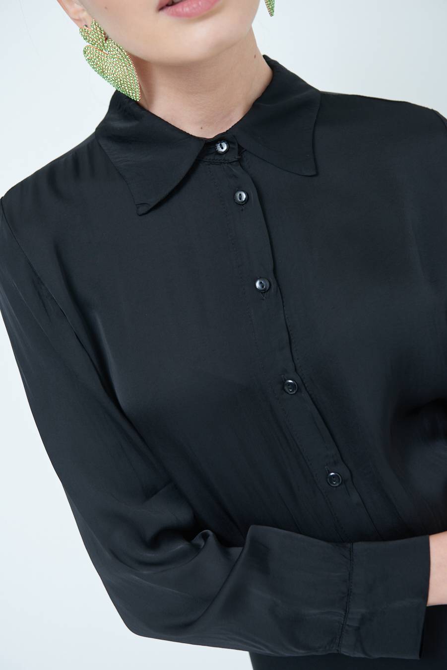 Kikisix CAMICIA RASO VISCOSA NERO Vendita Calda