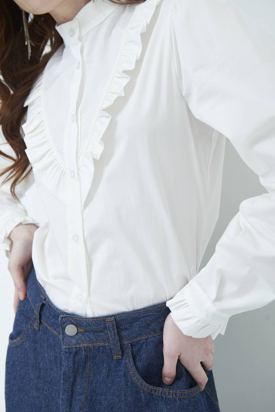 Kikisix CAMICIA CON ROUCHE BURRO Sconto di tempo limitato