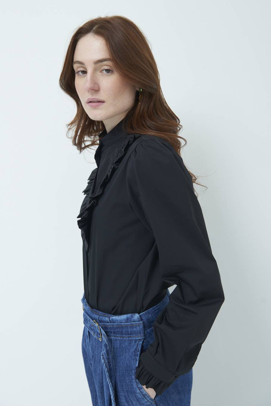 Kikisix CAMICIA CON ROUCHE NERO Negozio online di fabbrica