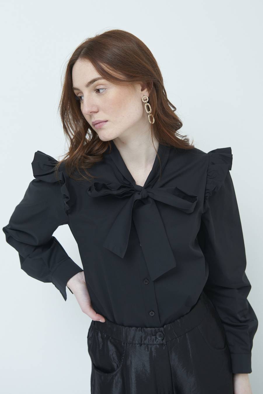 Kikisix CAMICIA NODO DAV. NERO Offerta speciale