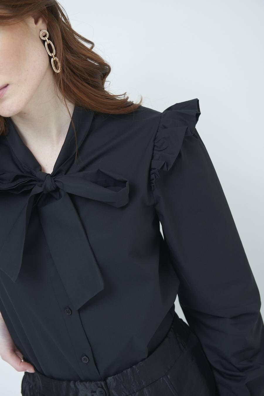 Kikisix CAMICIA NODO DAV. NERO Offerta speciale