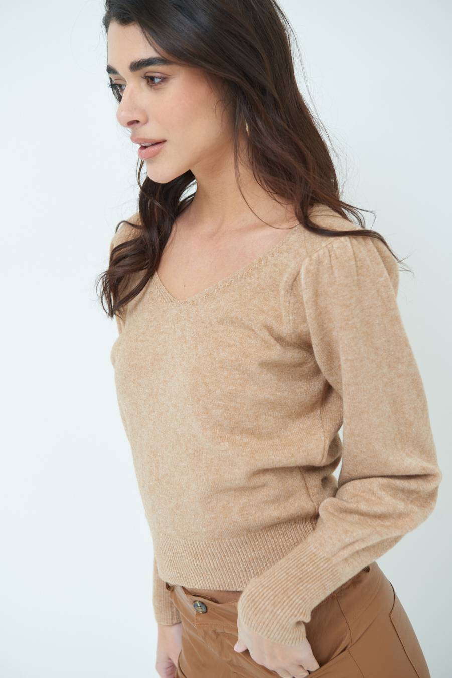 Kikisix MAGLIA SCOLLO V CON MANICA INCRESPATA CAMMELLO Flash Sale