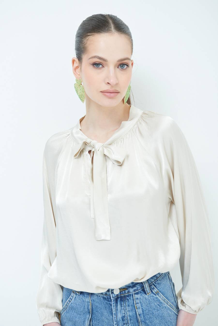 Kikisix CASACCA RASO VISCOSA FIOCCO/CRAVATTA BEIGE Latest fashion