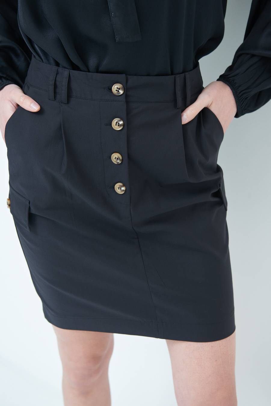 Kikisix MINIGONNA TASCONI NERO Sconti VIP
