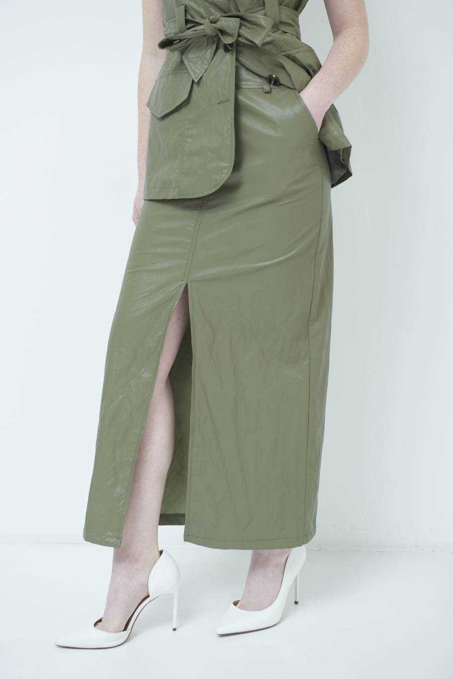 Kikisix GONNA ECOPELLE STROPICCIATA VERDE MILITARE 50% di sconto con spedizione gratuita