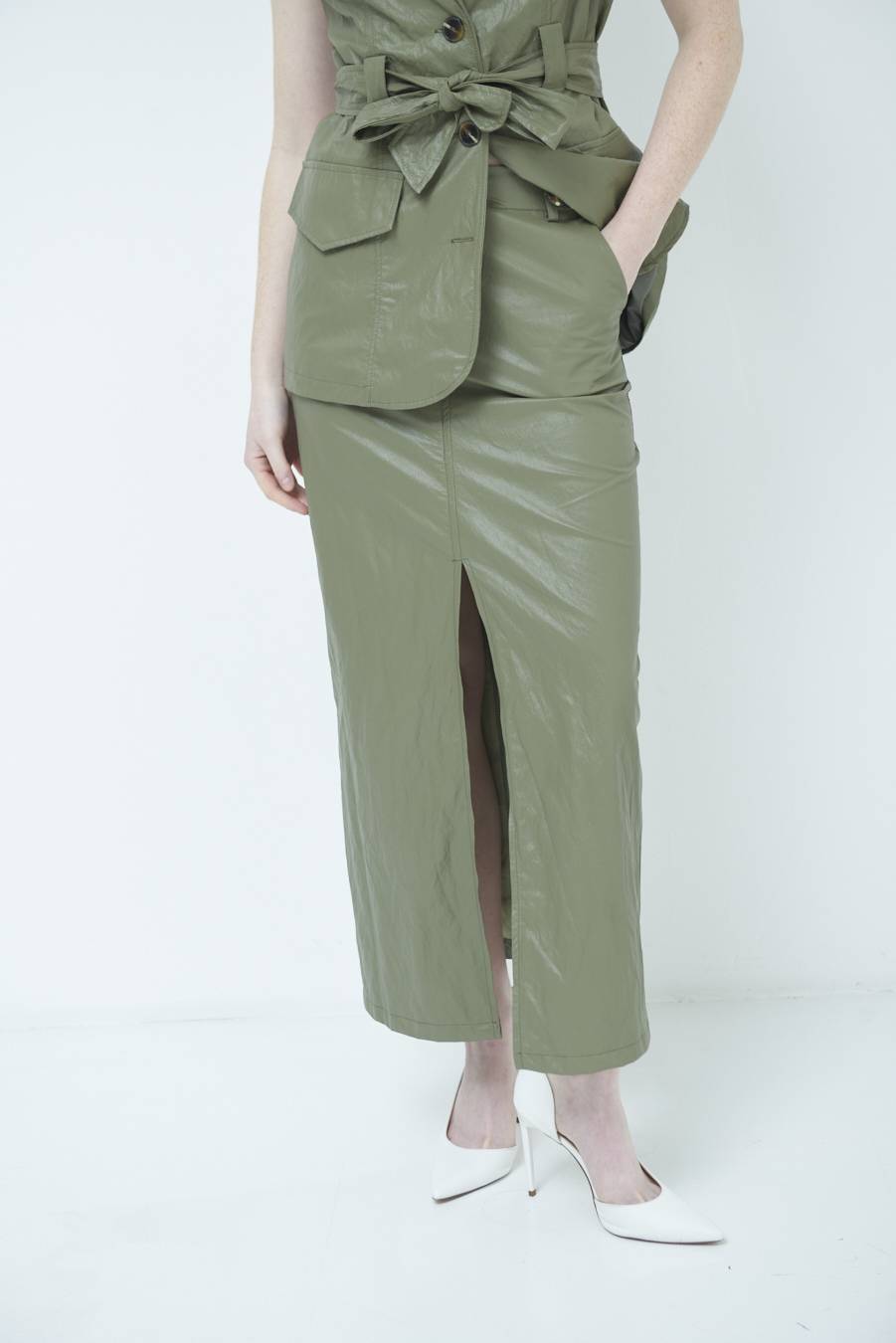 Kikisix GONNA ECOPELLE STROPICCIATA VERDE MILITARE 50% di sconto con spedizione gratuita