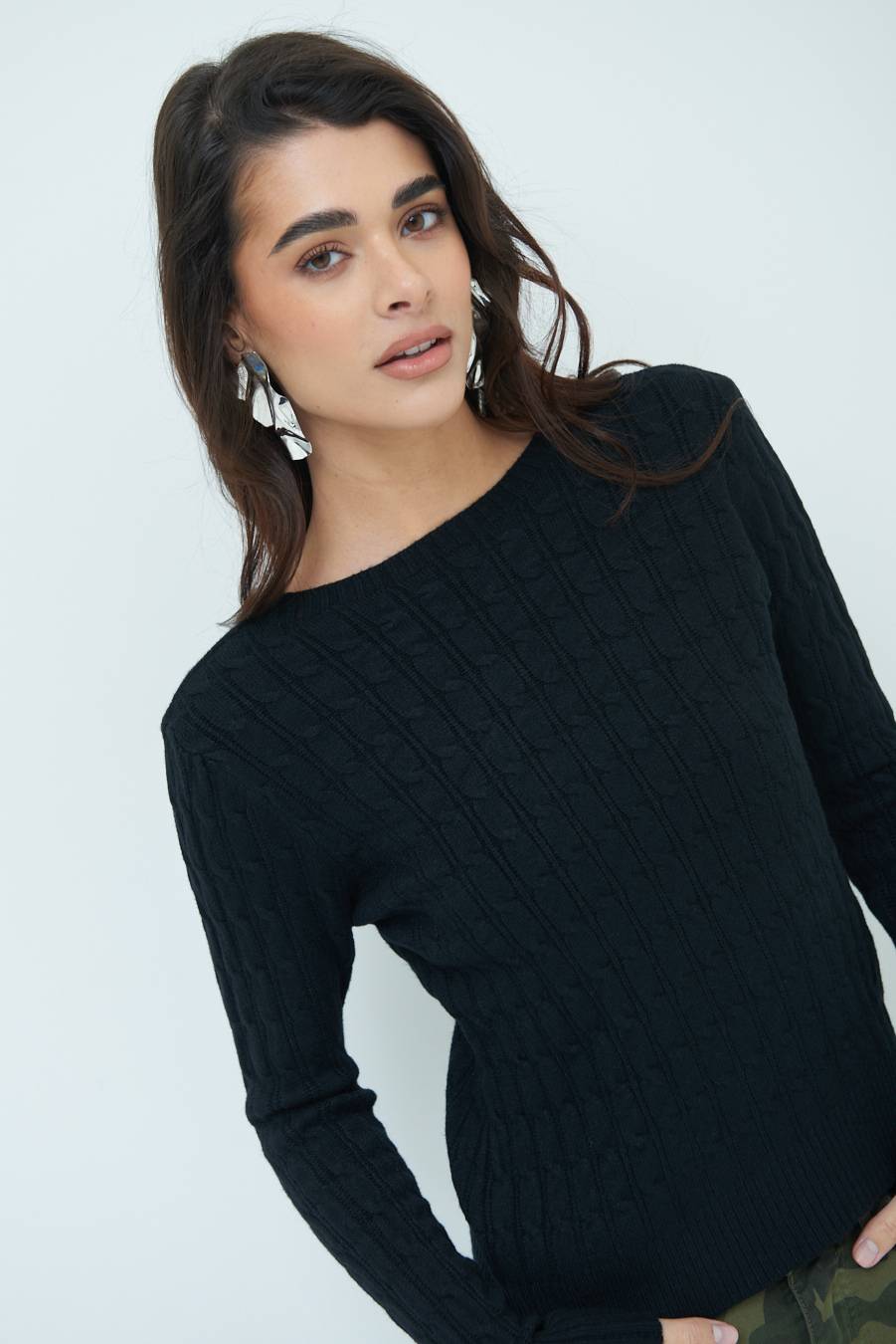 Kikisix MAGLIA PARICOLLO DISEGNO TRECCIA NERO In vendita