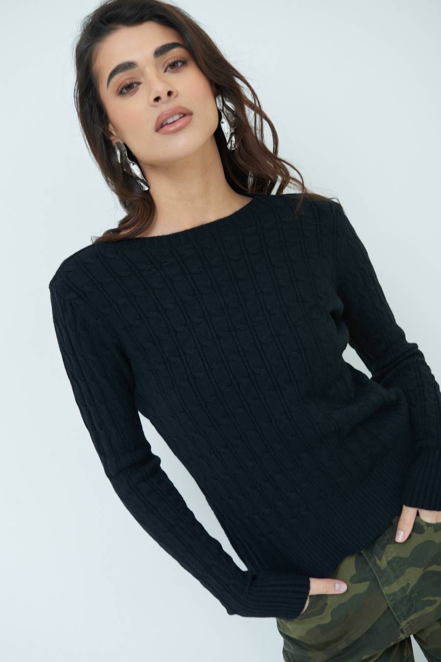 Kikisix MAGLIA PARICOLLO DISEGNO TRECCIA NERO In vendita