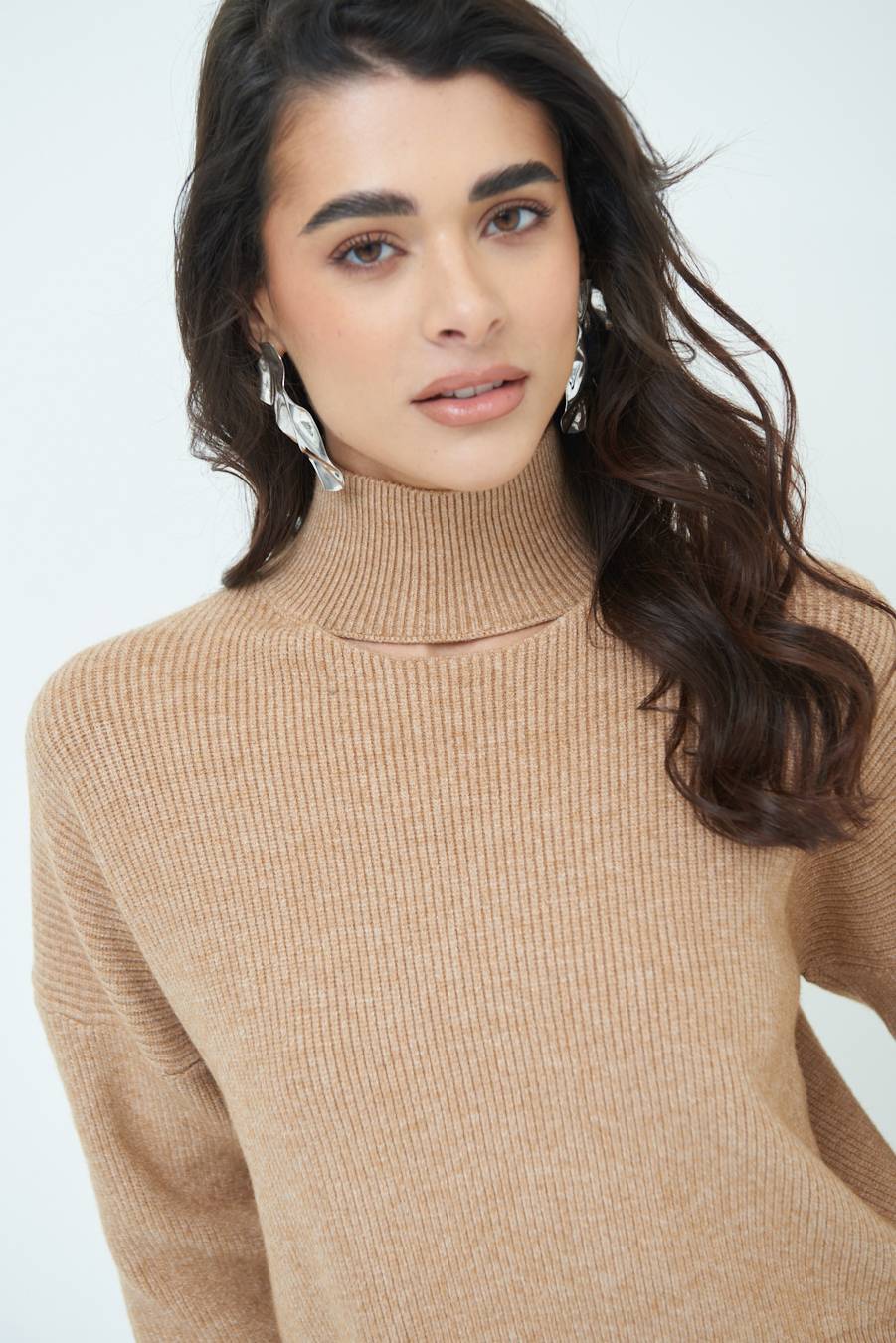 Kikisix MAGLIA COSTINA BUCO DAV. CAMMELLO 50% di sconto per tempo limitato