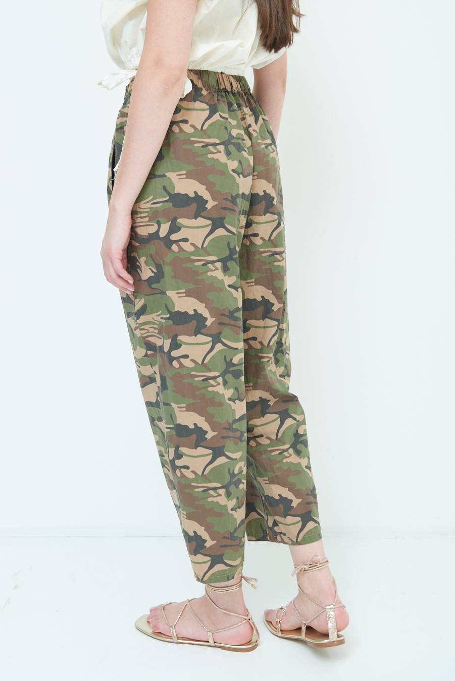 Kikisix PANTALONE MIMETICO STAMPA CON ELASTICO VERDE MILITARE In Linea