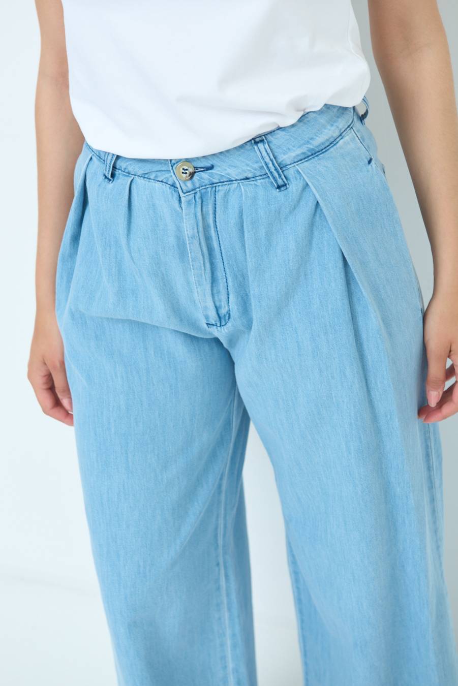 Kikisix PANTALONE CHAMBRAY PINCES BLU CHIARO Pezzi Unici