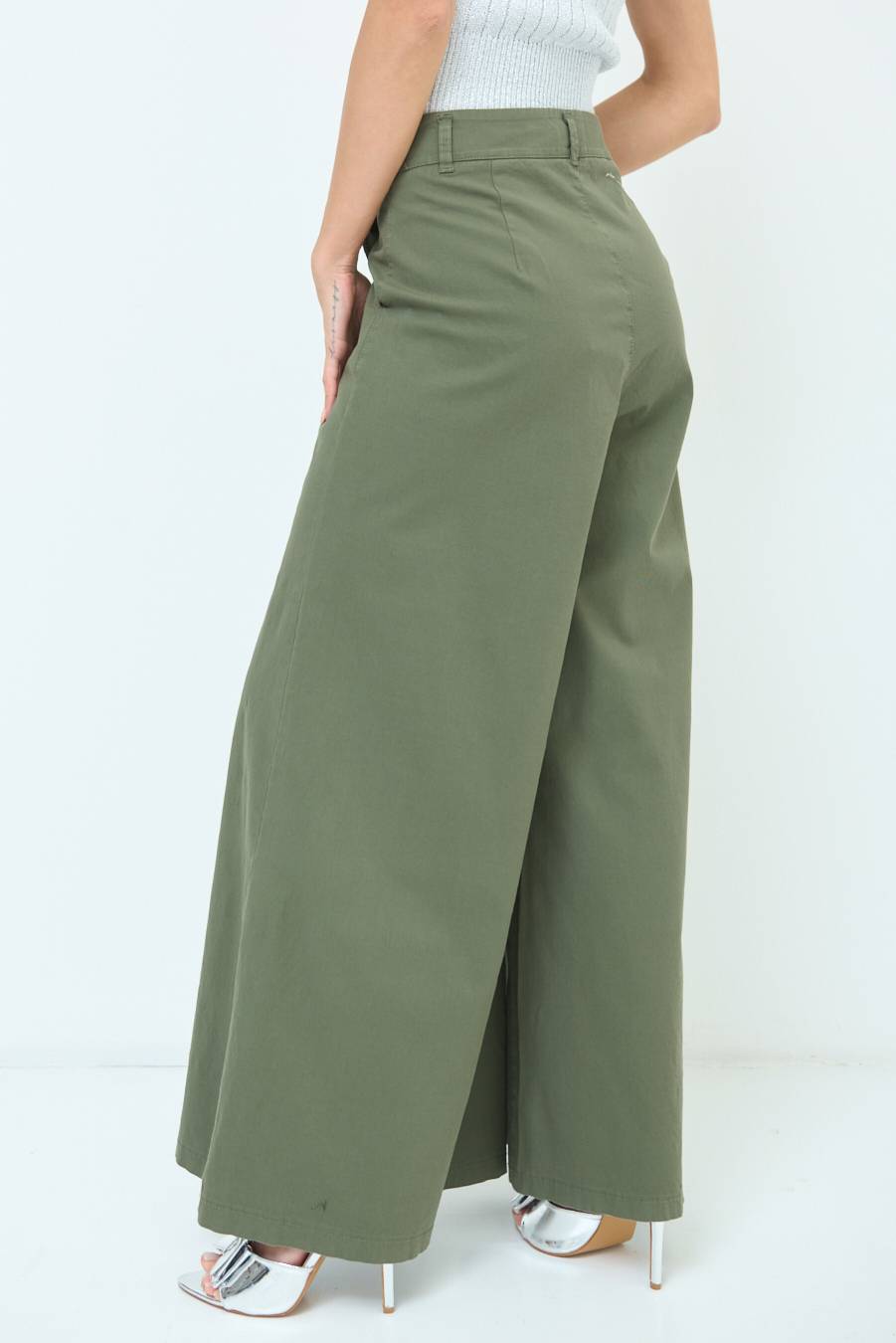 Kikisix PANTALONE PALAZZO COTONE VERDE MILITARE Fino Al -60%