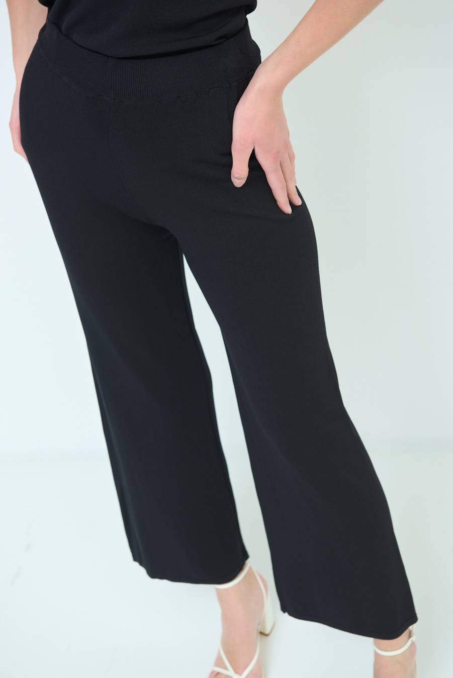 Kikisix PANTALONE PALAZZO MAGLIERIA NERO Convenienza