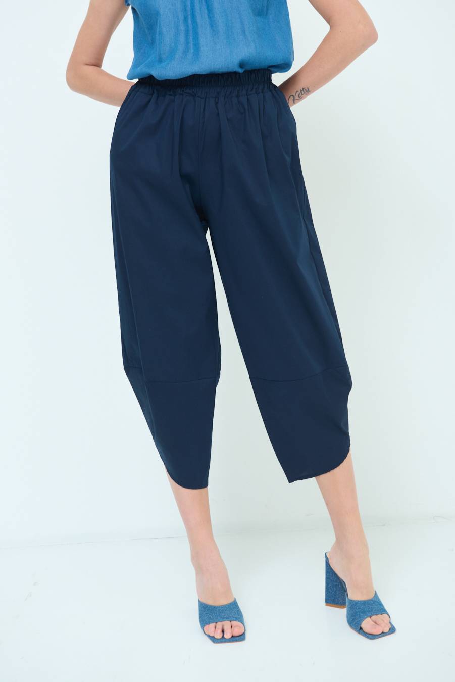 Kikisix PANTALONE OVER BLU Presa