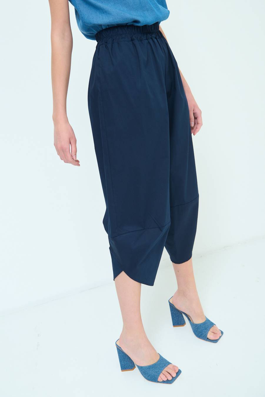 Kikisix PANTALONE OVER BLU Presa