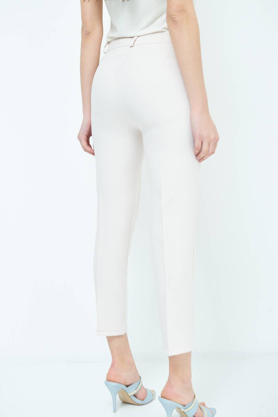 Kikisix PANTALONE SIGARETTA BEIGE Vendita Calda