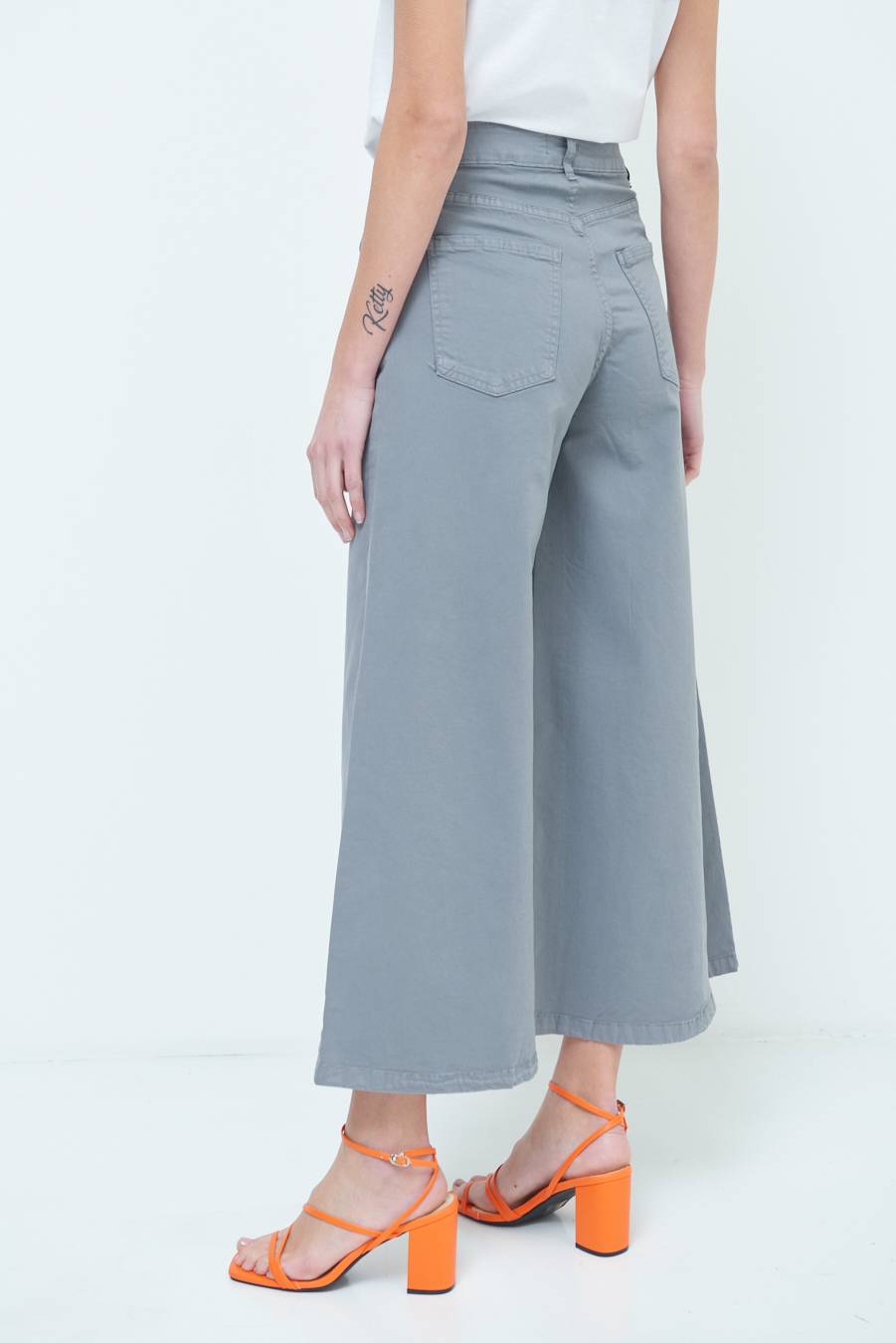 Kikisix PANTALONE/GONNA GABARDINA GRIGIO Offerta esclusiva