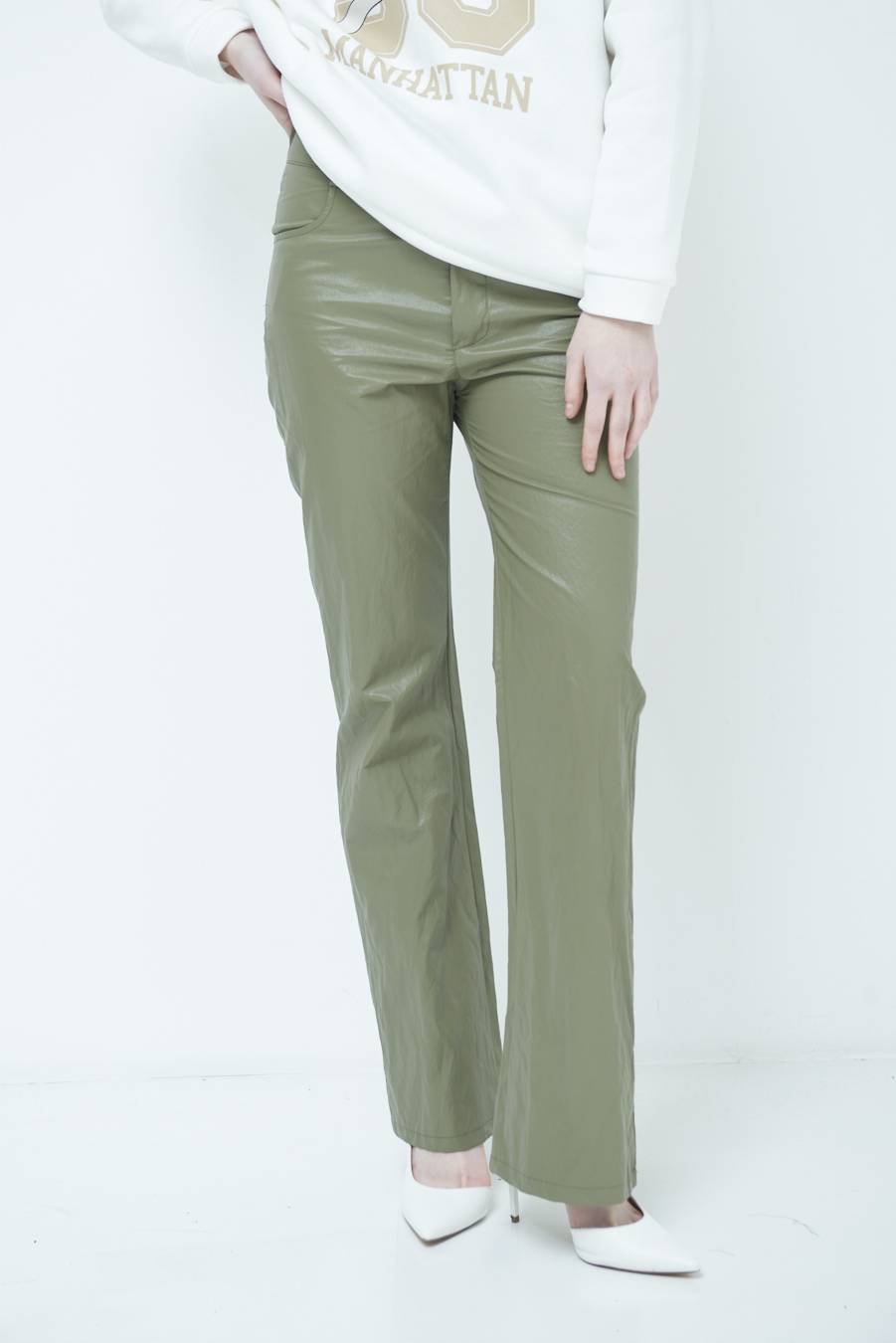 Kikisix PANTALONE ECOPELLE STROPICCIATA VERDE MILITARE Offerta per la Festa della Mamma