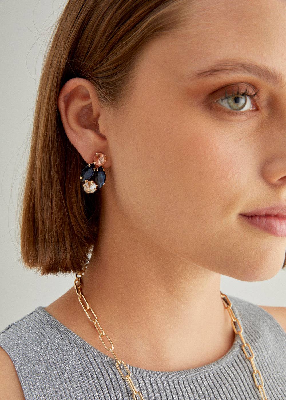 Nalí CYNTHIA LOBE EARRINGS W/ STONES + COLORS Sostegno trimestrale