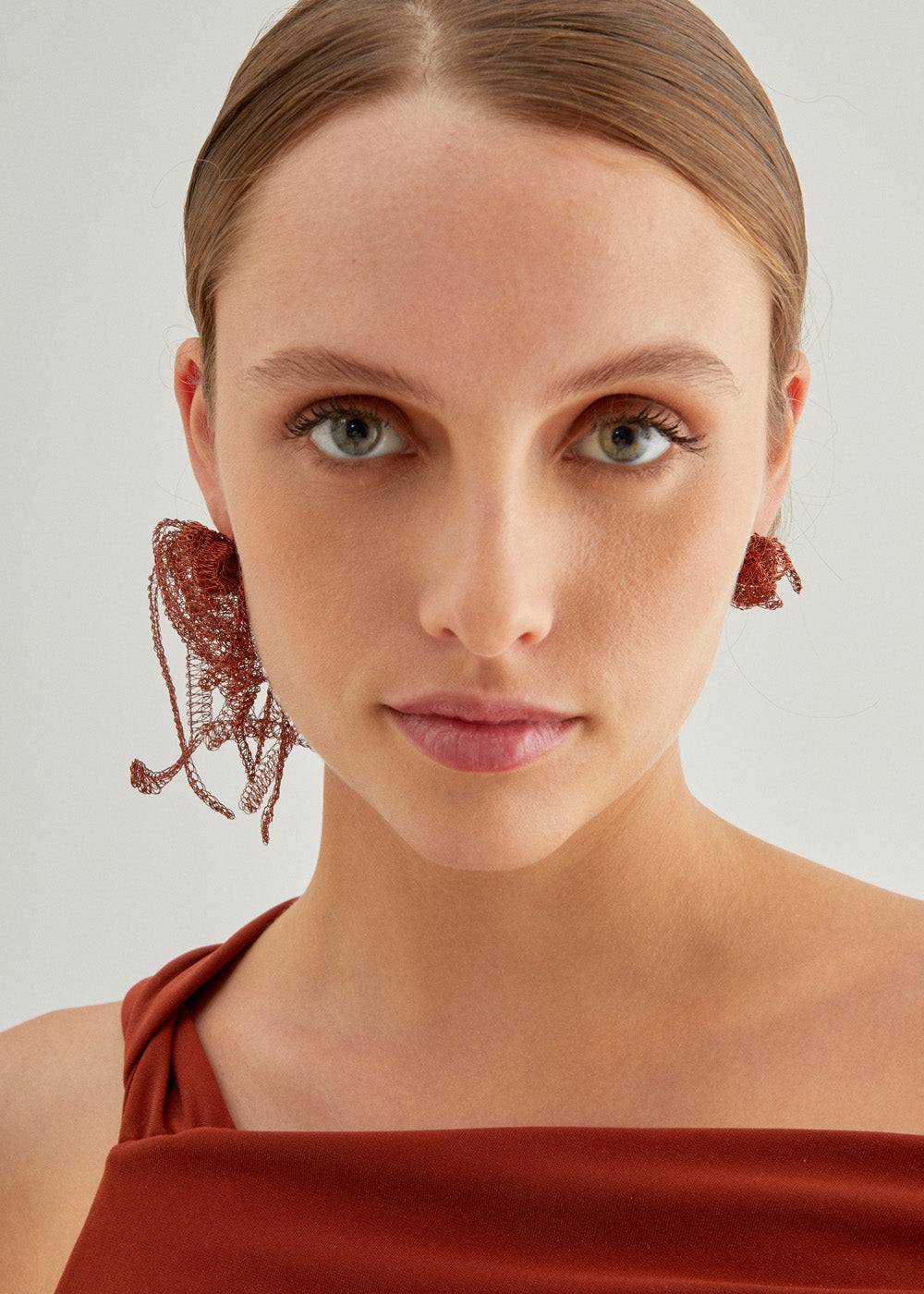 Nalí FLOWER EARRINGS IN COPPER WIRE + COLORS Fino al 60% di sconto