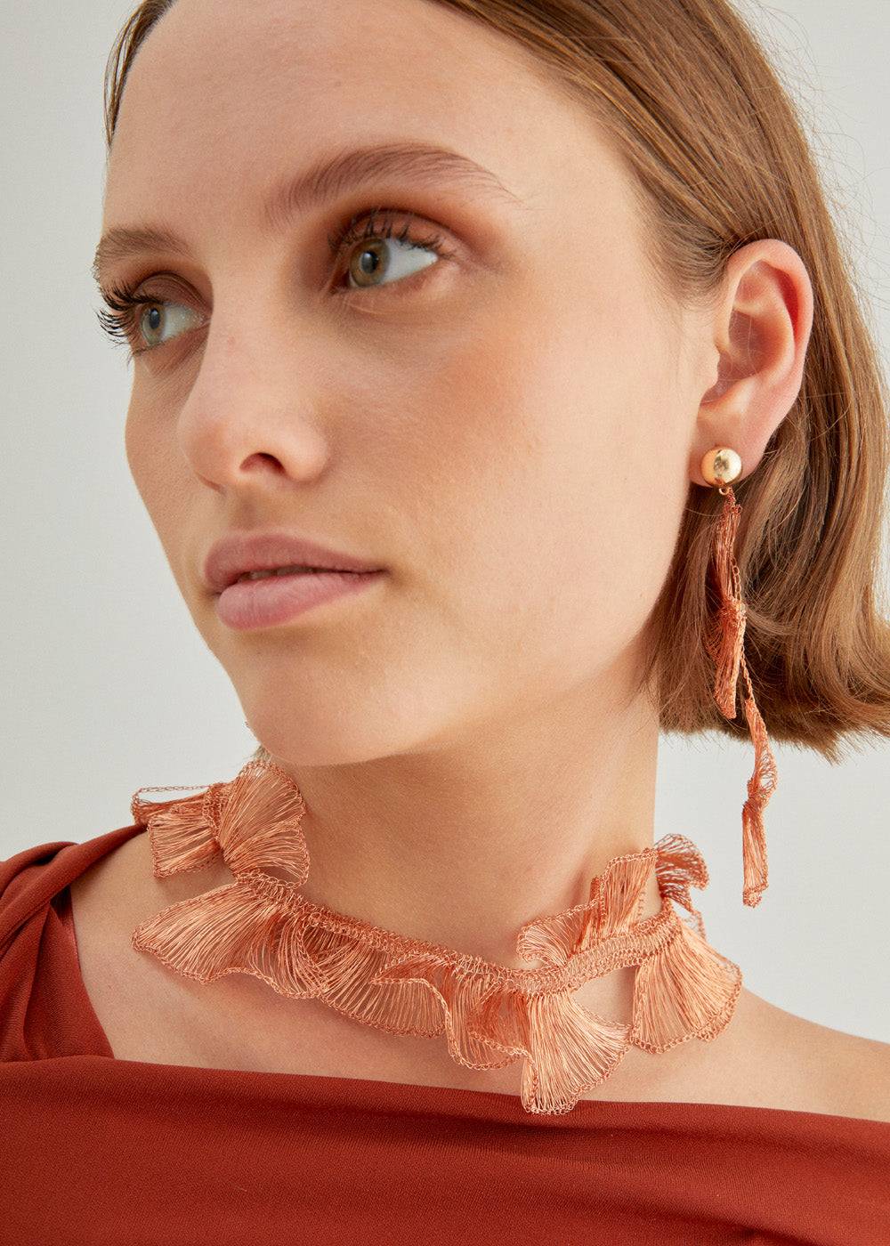 Nalí LEAF NECKLACE IN COPPER WIRE + COLORS Offerta speciale della fabbrica