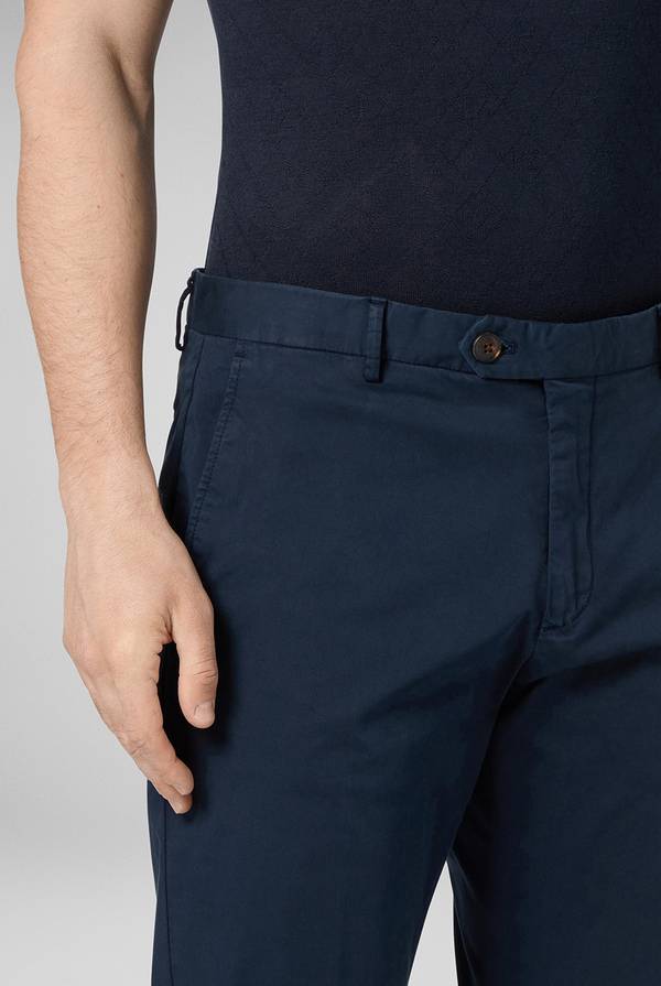 Lab. Pal Zileri Chino in cotone stretch tinto in capo Nuovo