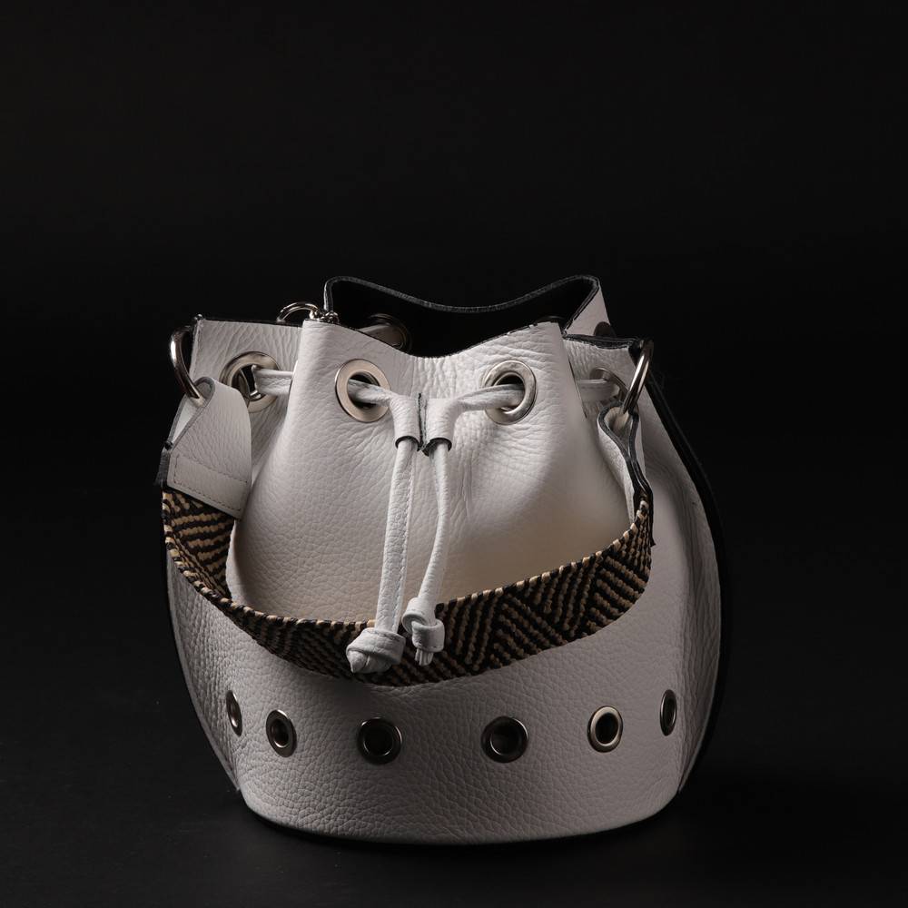 Nora Barth Basket Lightning offer