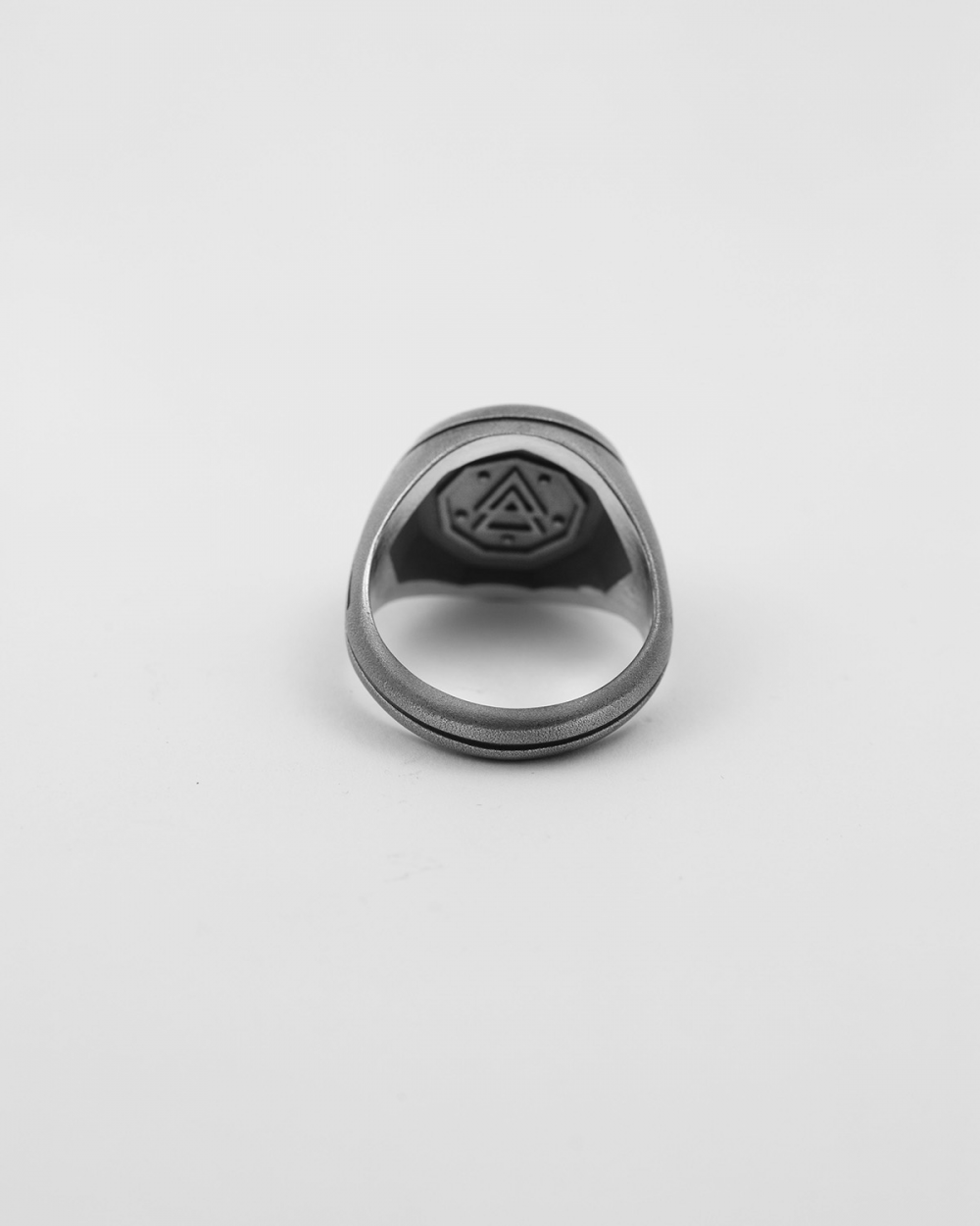 Nove25 ANELLO CHEVALIER FREGI GEOMETRICI TURCHESE 2025